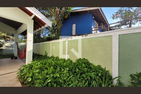 Casa à venda com 265m², 3 quartos e 5 vagas Casa à venda com 265m², 3 quartos e 5 vagasQuintal