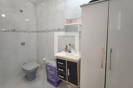 Banheiro Suíte de casa à venda com 4 quartos, 240m² em Vila Orozimbo Maia, Campinas