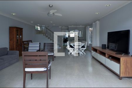 Sala de casa de condomínio à venda com 6 quartos, 484m² em Recreio dos Bandeirantes, Rio de Janeiro