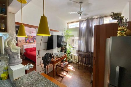 Studio à venda com 32m², 1 quarto e sem vagaSala