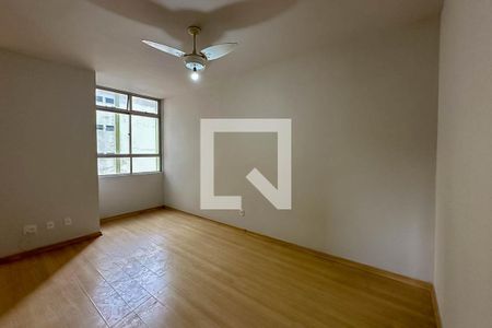 Sala de apartamento à venda com 2 quartos, 55m² em João Pinheiro, Belo Horizonte