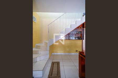 Escada Quartos de casa à venda com 3 quartos, 180m² em Parque Edu Chaves, São Paulo
