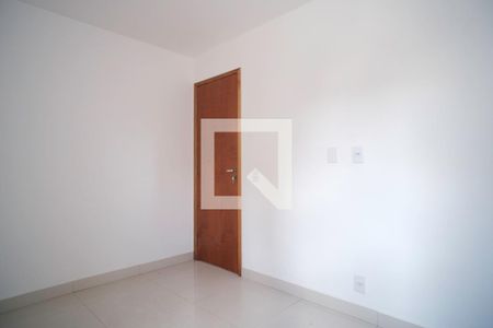 Quarto de apartamento à venda com 2 quartos, 46m² em Vila Guilhermina, São Paulo
