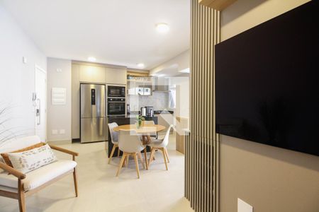 Sala  de apartamento para alugar com 2 quartos, 66m² em Vila Azevedo, São Paulo