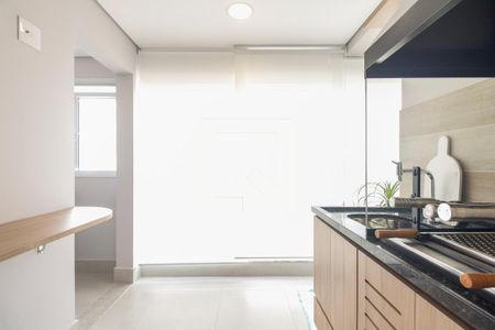 Varanda Gourmet  de apartamento para alugar com 2 quartos, 66m² em Vila Azevedo, São Paulo