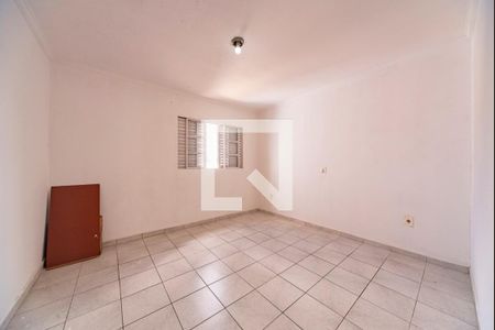 Quarto de casa para alugar com 1 quarto, 60m² em Jardim Santo André, Santo André