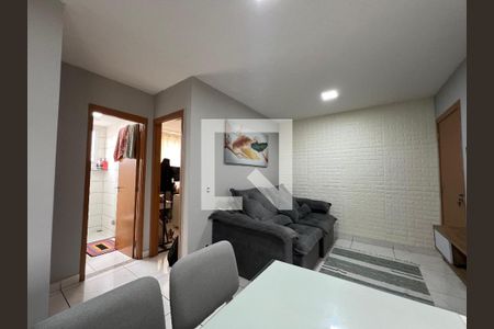Sala de apartamento à venda com 2 quartos, 45m² em Chacaras Reunidas Santa Terezinha, Contagem