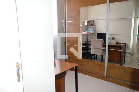 Quarto 2  de apartamento para alugar com 2 quartos, 48m² em Cabral, Contagem