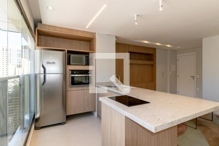 Cozinha de apartamento para alugar com 1 quarto, 56m² em Itaim Bibi, São Paulo