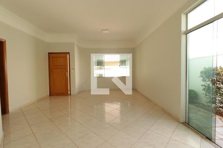 Sala de casa para alugar com 4 quartos, 185m² em Ribeirânia, Ribeirão Preto