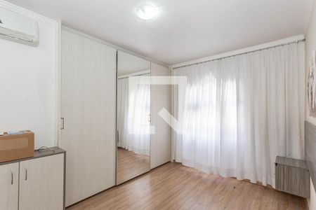 Quarto 1 de casa para alugar com 2 quartos, 147m² em Bosque da Saúde, São Paulo