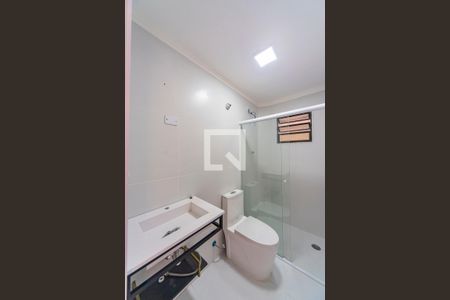 Banheiro 1 de casa à venda com 4 quartos, 245m² em Jardim Las Vegas, Santo André