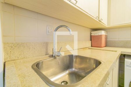 Casa de condomínio à venda com 364m², 4 quartos e 2 vagas Casa de condomínio à venda com 364m², 4 quartos e 2 vagasÁrea de Serviço