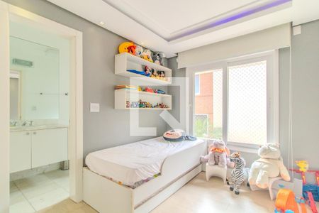 Casa de condomínio à venda com 364m², 4 quartos e 2 vagas Casa de condomínio à venda com 364m², 4 quartos e 2 vagasQuarto 2