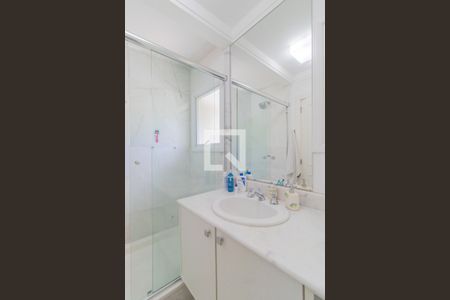 Casa de condomínio à venda com 364m², 4 quartos e 2 vagas Casa de condomínio à venda com 364m², 4 quartos e 2 vagasBanheiro do quarto 3