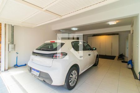 Casa de condomínio à venda com 364m², 4 quartos e 2 vagas Casa de condomínio à venda com 364m², 4 quartos e 2 vagasGaragem