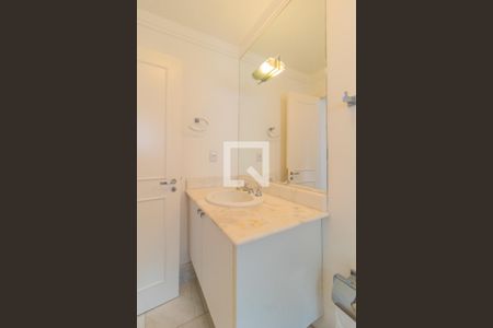 Casa de condomínio à venda com 364m², 4 quartos e 2 vagas Casa de condomínio à venda com 364m², 4 quartos e 2 vagasBanheiro do quarto 2