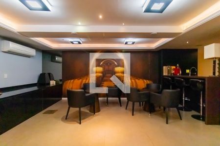 Casa de condomínio à venda com 364m², 4 quartos e 2 vagas Casa de condomínio à venda com 364m², 4 quartos e 2 vagasAdega