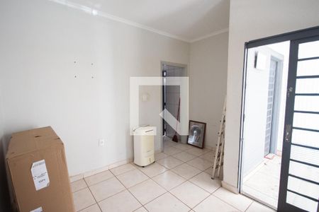 Sala de casa para alugar com 2 quartos, 92m² em Vila Tiberio, Ribeirão Preto