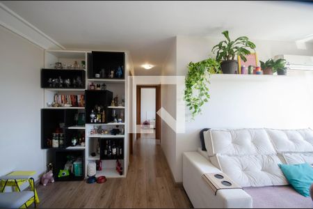 Corredor de apartamento para alugar com 2 quartos, 54m² em Partenon, Porto Alegre
