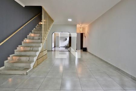 Sala 1 de casa para alugar com 2 quartos, 450m² em Vila Bertioga, São Paulo