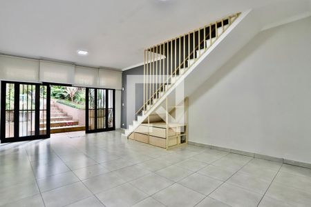 Sala 1 de casa para alugar com 2 quartos, 450m² em Vila Bertioga, São Paulo