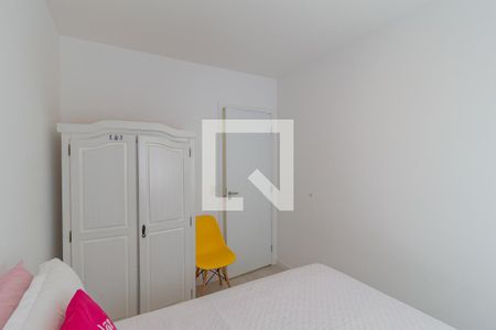 Quarto de apartamento para alugar com 2 quartos, 60m² em Jardim das Belezas, Carapicuíba