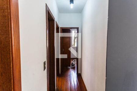 Corredor de apartamento à venda com 3 quartos, 125m² em Santa Tereza, Belo Horizonte