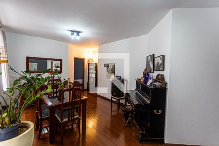 Sala 1 de apartamento à venda com 3 quartos, 125m² em Santa Tereza, Belo Horizonte