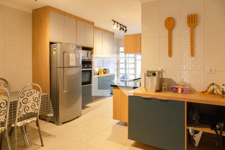 Casa para alugar com 430m², 3 quartos e 8 vagas Casa para alugar com 430m², 3 quartos e 8 vagasCozinha