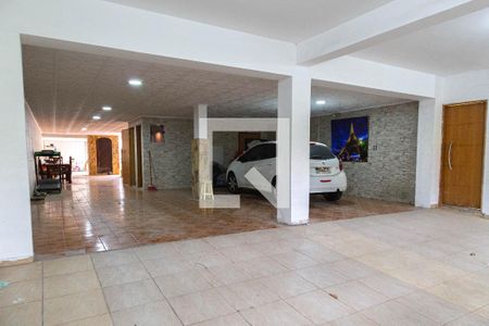 Casa para alugar com 430m², 3 quartos e 8 vagas Casa para alugar com 430m², 3 quartos e 8 vagasGaragem