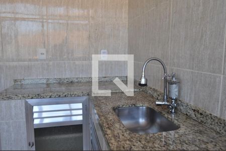 Cozinha  de apartamento à venda com 2 quartos, 50m² em Higienópolis, Rio de Janeiro