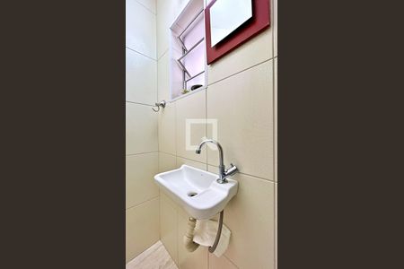 Lavabo de casa à venda com 3 quartos, 125m² em Jardim Vila Galvão, Guarulhos