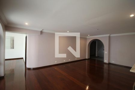 Sala de TV de casa para alugar com 4 quartos, 500m² em Jardim Marajoara, São Paulo