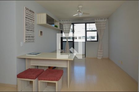 Apartamento à venda com 150m², 2 quartos e 2 vagasSala