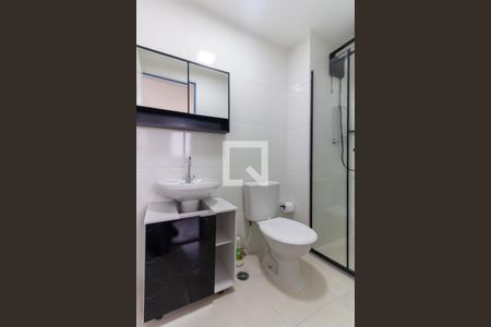 Banheiro de apartamento para alugar com 1 quarto, 24m² em Água Branca, São Paulo