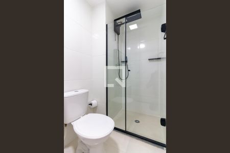 Banheiro de apartamento para alugar com 1 quarto, 24m² em Água Branca, São Paulo