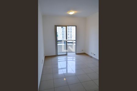 Sala de apartamento para alugar com 3 quartos, 74m² em Jardim Ester, São Paulo
