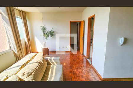 Sala de apartamento à venda com 2 quartos, 70m² em Floresta, Belo Horizonte