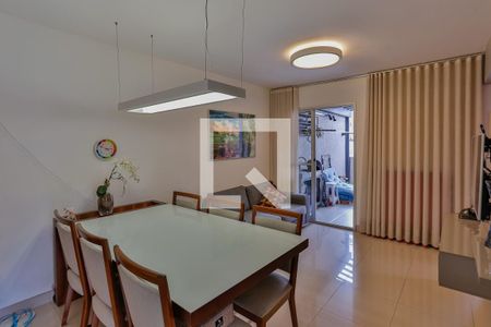 Sala de apartamento à venda com 3 quartos, 70m² em Santa Tereza, Belo Horizonte