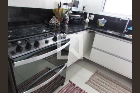 Cozinha de apartamento para alugar com 4 quartos, 200m² em Paraíso do Morumbi, São Paulo