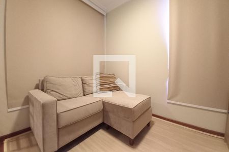 Sala de TV de apartamento à venda com 1 quarto, 70m² em Cambuí, Campinas