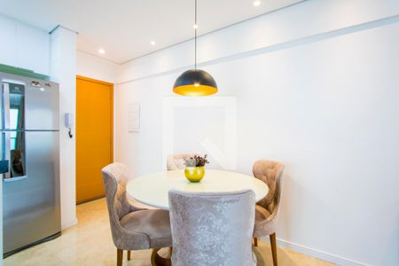 Sala de apartamento à venda com 2 quartos, 72m² em Vila Eldizia, Santo André