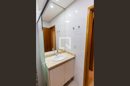 Apartamento à venda com 70m², 2 quartos e 1 vaga Apartamento à venda com 70m², 2 quartos e 1 vagaBanheiro