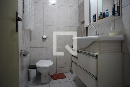 Banheiro de apartamento à venda com 2 quartos, 100m² em Sarandi, Porto Alegre