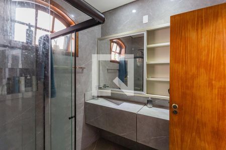 Casa à venda com 450m², 4 quartos e 4 vagas Casa à venda com 450m², 4 quartos e 4 vagasBanheiro