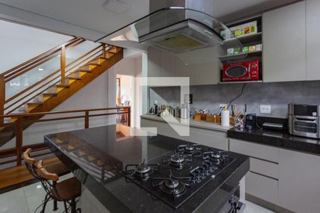 Casa à venda com 450m², 4 quartos e 4 vagas Casa à venda com 450m², 4 quartos e 4 vagasCozinha