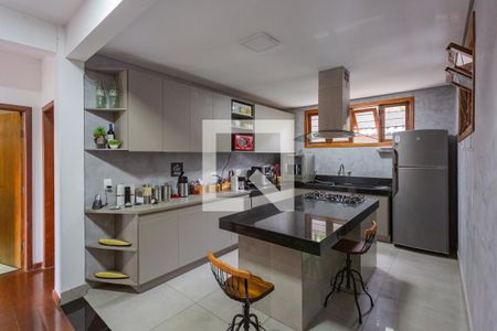 Casa à venda com 450m², 4 quartos e 4 vagas Casa à venda com 450m², 4 quartos e 4 vagasCozinha