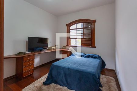 Casa à venda com 450m², 4 quartos e 4 vagas Casa à venda com 450m², 4 quartos e 4 vagasQuarto 3