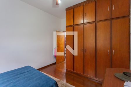 Casa à venda com 450m², 4 quartos e 4 vagas Casa à venda com 450m², 4 quartos e 4 vagasQuarto 3